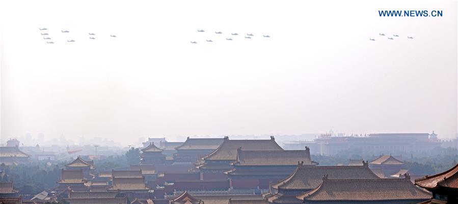 (PRC70Years) XINHUA PHOTOS OF THE DAY