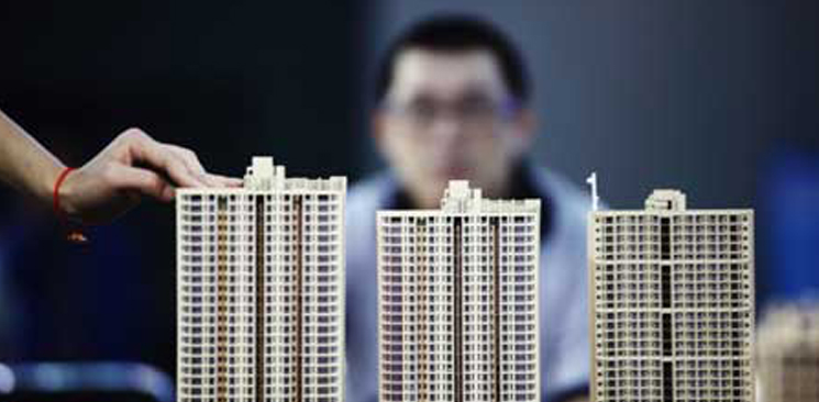 百公里內(nèi)，房價一邊暴漲一邊下跌