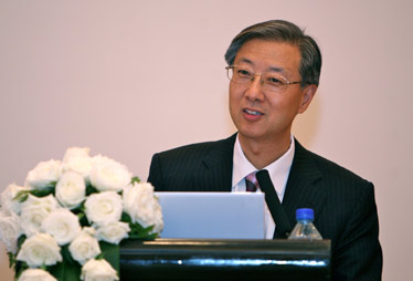 【發(fā)展】中國(guó)期貨:機(jī)遇與挑戰(zhàn)并存