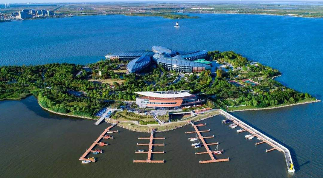 上海自貿區(qū)臨港新片區(qū)揭牌一年來引資逾2700億元