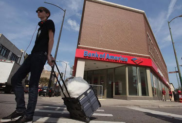 【美國(guó)銀行】計(jì)劃年底前裁員1.6萬人 全面削減成本