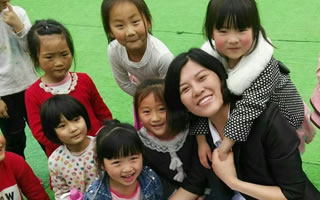 &ldquo;我可以叫你媽媽嗎？&rdquo;&mdash;&mdash;一位基層女代表和她的希望小學(xué)