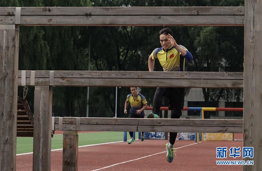 （軍運(yùn)會&middot;圖文互動）（9）從&ldquo;遲到者&rdquo;到世界冠軍&mdash;&mdash;記八一空軍五項(xiàng)隊隊員葉邦武（配本社同題文字稿）