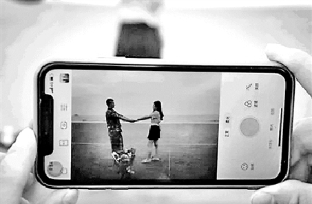 愛(ài)，是一個(gè)個(gè)無(wú)可替代日子的積累&mdash;&mdash;軍戀不易，唯你美好