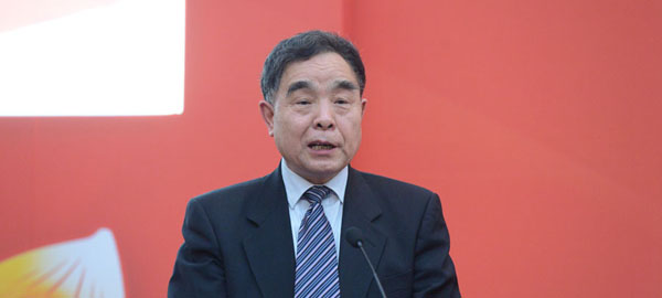 全國人大教科文衛(wèi)委員會主任委員、清華大學(xué)新聞出版學(xué)院院長柳斌杰致辭