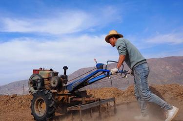 黃河岸邊春來早&mdash;&mdash;易地扶貧搬遷村的春耕故事