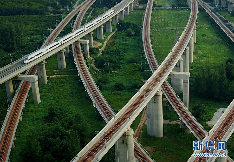 （十九大時光&middot;圖文互動）（1）民生美景令人憧憬　美好生活召喚奮斗&mdash;&mdash;來自基層蹲點現(xiàn)場的報道 