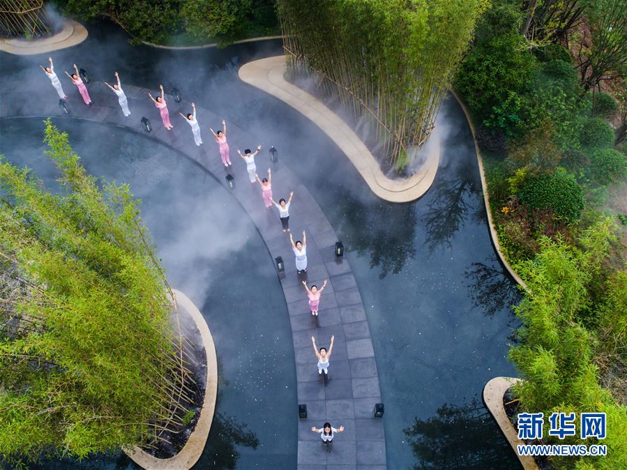 （十九大&middot;讀報告 話民生）（15）加快生態(tài)文明體制改革，建設(shè)美麗中國