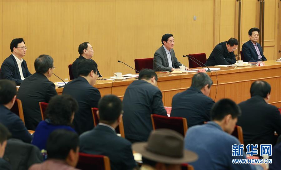 （新華網(wǎng)）劉奇葆出席第六屆全國服務農(nóng)民、服務基層文化建設先進集體表彰座談會