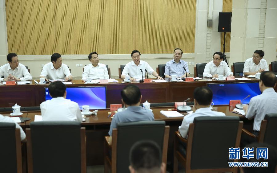 8月31日，中宣部在北京召開(kāi)創(chuàng)新新聞傳播工作交流會(huì)，中共中央政治局委員、中央書記處書記、中宣部部長(zhǎng)劉奇葆出席會(huì)議并講話。新華社記者蘭紅光攝