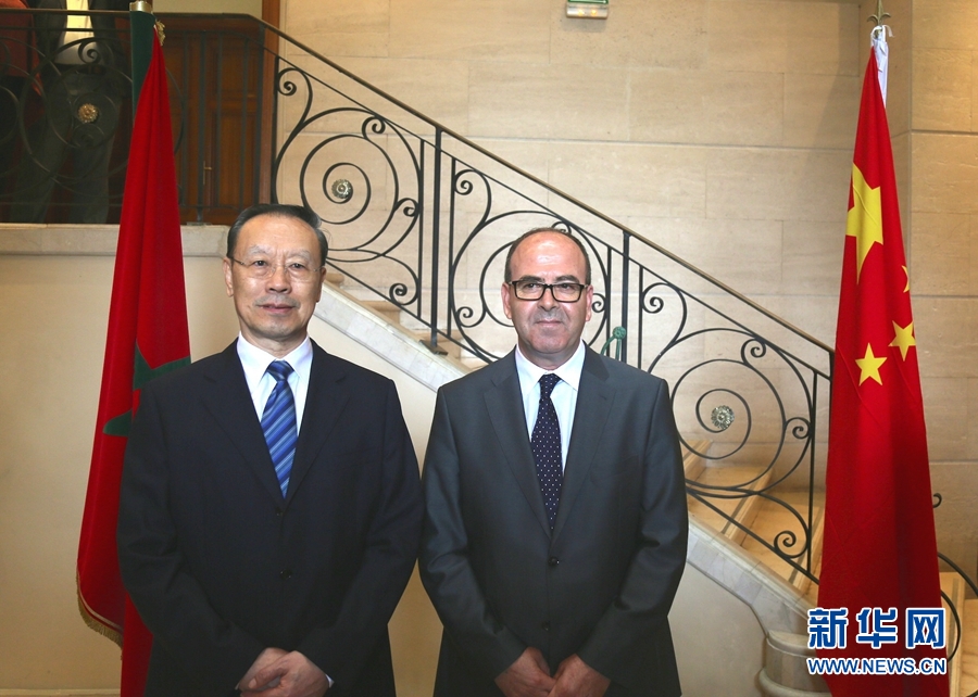 9月19日，在摩洛哥首都拉巴特，中共中央書記處書記、全國政協(xié)副主席杜青林（左）會見摩洛哥參議長本希馬。應(yīng)摩洛哥參議院邀請，中共中央書記處書記、全國政協(xié)副主席杜青林于18日至20日率中共代表團(tuán)訪摩，分別會見政府首腦本&middot;基蘭、參議長本希馬、真實性與現(xiàn)代黨總書記奧馬里等。新華社記者劉鍇攝