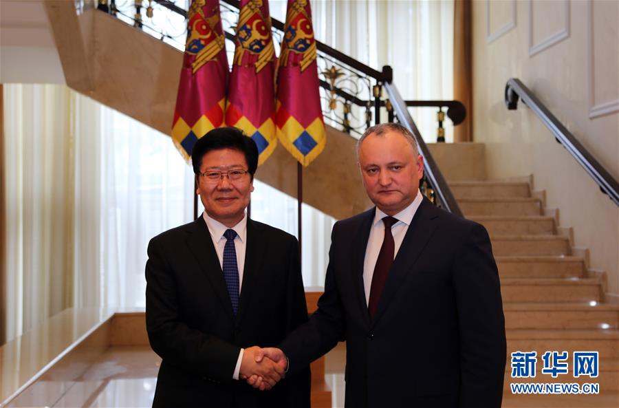 （XHDW）（1）摩爾多瓦總統(tǒng)多東、總理菲利普會(huì)見(jiàn)張春賢