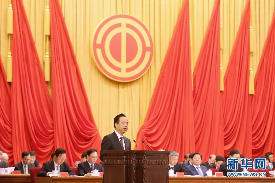 4月27日，慶祝&ldquo;五一&rdquo;國際勞動節(jié)暨全國五一勞動獎和全國工人先鋒號表彰大會在北京人民大會堂舉行。中共中央政治局委員、中華全國總工會主席李建國出席大會并講話。新華社記者 才揚(yáng) 攝 