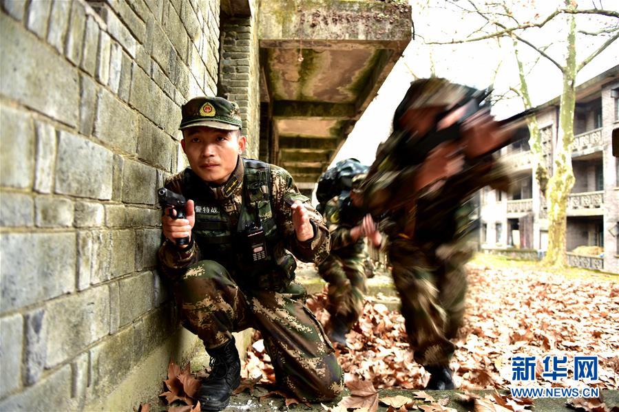 （新華全媒頭條&middot;圖文互動(dòng)）（11）備戰(zhàn)踏上新起點(diǎn)，練兵展現(xiàn)新氣象&mdash;&mdash;2018中國(guó)軍隊(duì)新年開訓(xùn)全景大掃描