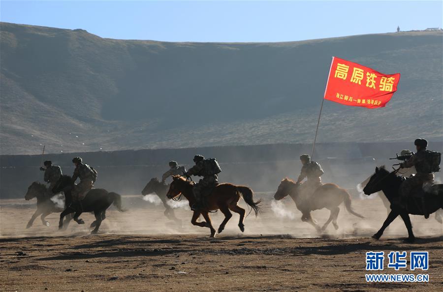 （新華全媒頭條&middot;圖文互動）（14）備戰(zhàn)踏上新起點，練兵展現(xiàn)新氣象&mdash;&mdash;2018中國軍隊新年開訓全景大掃描