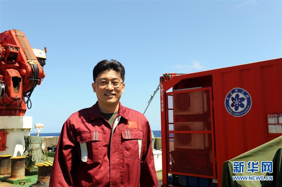 （圖文互動(dòng)）（2）專(zhuān)訪(fǎng)：海山如此多嬌，然而我們研究太少！&mdash;&mdash;訪(fǎng)&ldquo;科學(xué)&rdquo;號(hào)麥哲倫海山科考航次首席科學(xué)家徐奎棟