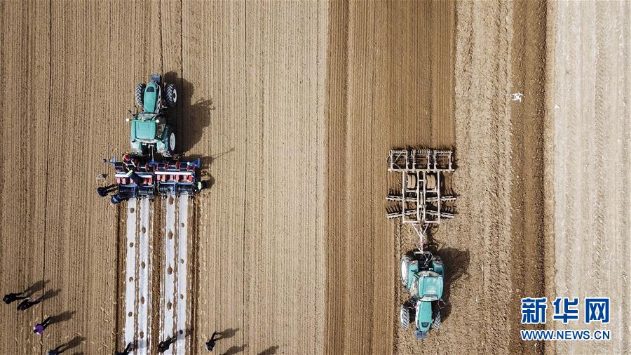 （新華全媒頭條&middot;習(xí)近平新時(shí)代中國(guó)特色社會(huì)主義思想在基層&middot;改革發(fā)展新氣象&middot;圖文互動(dòng)）（3）改革創(chuàng)新潮涌動(dòng) 激活發(fā)展新引擎