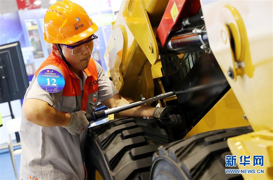 （新華全媒頭條&middot;圖文互動）（8）上下合力，聚力破障，開辟&ldquo;大國工匠&rdquo;建設(shè)新格局