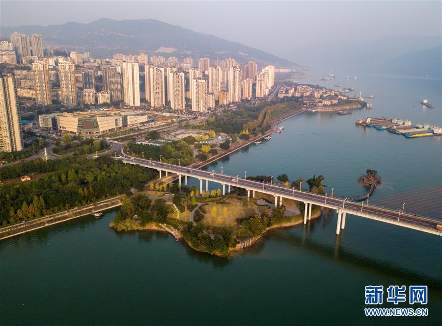 （大江奔流&mdash;&mdash;來(lái)自長(zhǎng)江經(jīng)濟(jì)帶的報(bào)道&middot;新華全媒頭條&middot;圖文互動(dòng)）（7）擘畫新時(shí)代中國(guó)發(fā)展新坐標(biāo)&mdash;&mdash;深入推動(dòng)長(zhǎng)江經(jīng)濟(jì)帶發(fā)展述評(píng)