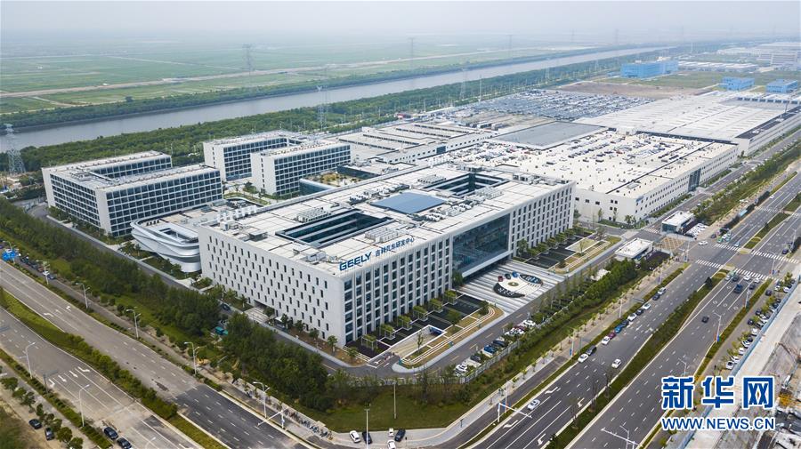 (壯闊東方潮 奮進(jìn)新時(shí)代——慶祝改革開放40年)(1)砥礪奮進(jìn) 轉(zhuǎn)型升級——改革開放40年中國制造加速邁向“中高端”