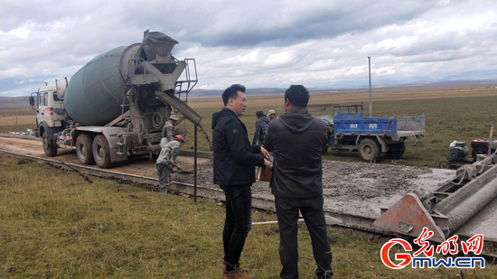 【脫貧攻堅(jiān)在行動(dòng)】打通致富路，牧民笑開(kāi)顏&mdash;&mdash;青海省澤庫(kù)縣&ldquo;第一書(shū)記&rdquo;張文杰扶貧故事