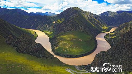 萬里長(zhǎng)江第一灣就在這支管護(hù)隊(duì)的巡護(hù)區(qū)內(nèi)。