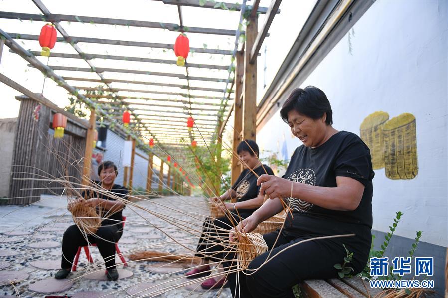 （新華全媒頭條&middot;聚焦鄉(xiāng)村振興戰(zhàn)略規(guī)劃&middot;圖文互動）（7）推進(jìn)鄉(xiāng)村振興的行動指南&mdash;&mdash;解讀鄉(xiāng)村振興戰(zhàn)略首個五年規(guī)劃亮點(diǎn)