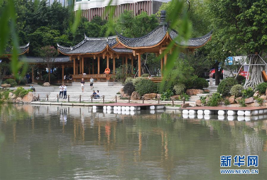 （新華全媒頭條&middot;圖文互動(dòng)）（4）為祖國(guó)驕傲，祝福偉大祖國(guó)！&mdash;&mdash;國(guó)慶漫記