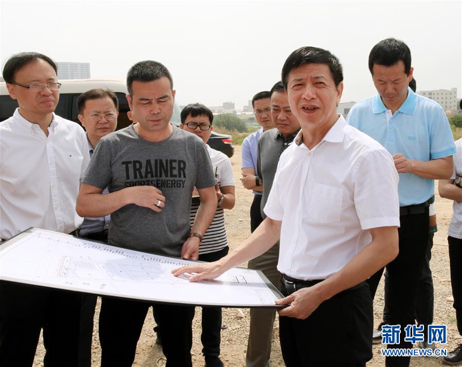 (新時代擔(dān)當(dāng)作為典型風(fēng)采·圖文互動)(2)晉江市委書記劉文儒:讓“閩南晉江”成為“世界晉江”