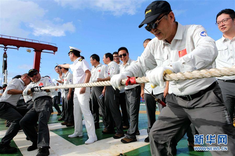 (圖文互動(dòng))(3)“雪龍”號(hào)穿越赤道進(jìn)入南半球