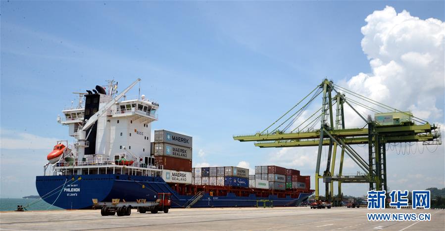 （新華全媒頭條&middot;圖文互動(dòng)）（6）特稿：深化周邊友好　共促亞太繁榮&mdash;&mdash;寫(xiě)在習(xí)近平主席出席亞太經(jīng)合組織第二十六次領(lǐng)導(dǎo)人非正式會(huì)議，對(duì)巴布亞新幾內(nèi)亞、文萊和菲律賓進(jìn)行國(guó)事訪問(wèn)并在巴新同建交太平洋島國(guó)領(lǐng)導(dǎo)人會(huì)晤之際