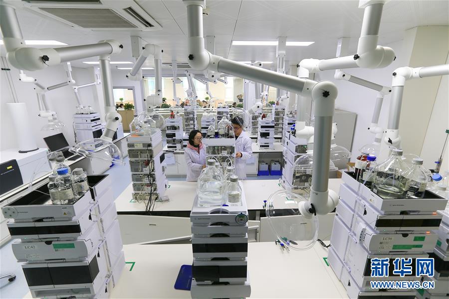 （百城百縣百企調(diào)研行&middot;圖文互動）（5）&ldquo;藍鯨1號&rdquo;從這里駛出&mdash;&mdash;山東煙臺崛起制造業(yè)高地