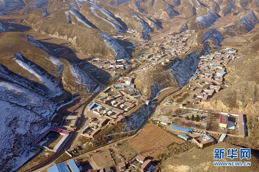 (在習(xí)近平新時(shí)代中國(guó)特色社會(huì)主義思想指引下——新時(shí)代新作為新篇章·圖文互動(dòng))(4)甘肅皋蘭:“信用村”里講信用 小額信貸助脫貧