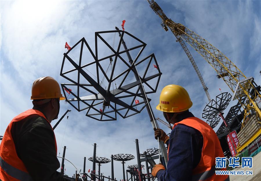 （新華全媒頭條&middot;圖文互動）（2）領航！向著高質(zhì)量發(fā)展堅定前行&mdash;&mdash;以習近平同志為核心的黨中央引領中國經(jīng)濟發(fā)展述評