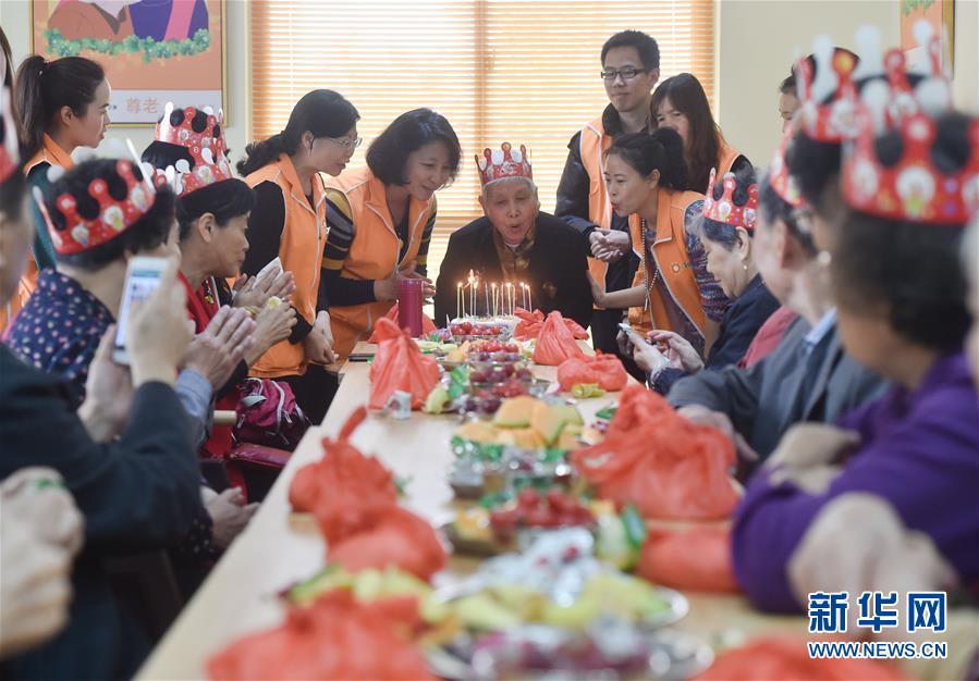 (奮進新時代·迎接兩會)(7)共享發(fā)展——向共同富裕方向穩(wěn)步前進