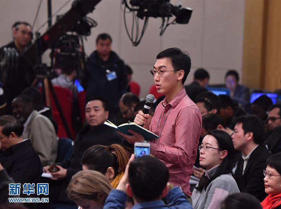 （兩會(huì)&middot;XHDW）（3）農(nóng)業(yè)部部長韓長賦等就&ldquo;實(shí)施鄉(xiāng)村振興戰(zhàn)略 推動(dòng)農(nóng)業(yè)轉(zhuǎn)型升級(jí)&rdquo;答記者問