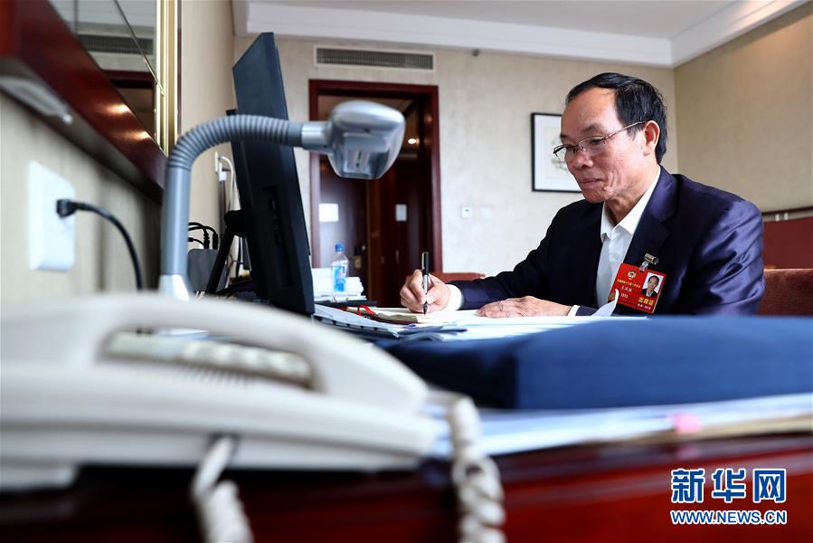 （兩會(huì)&middot;基層委員履職故事）（3）全國(guó)政協(xié)委員羊風(fēng)極：讓家鄉(xiāng)在鄉(xiāng)村振興中發(fā)展得更好