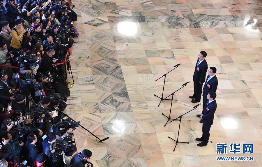 （兩會(huì)&middot;XHDW）（14）全國政協(xié)委員接受采訪