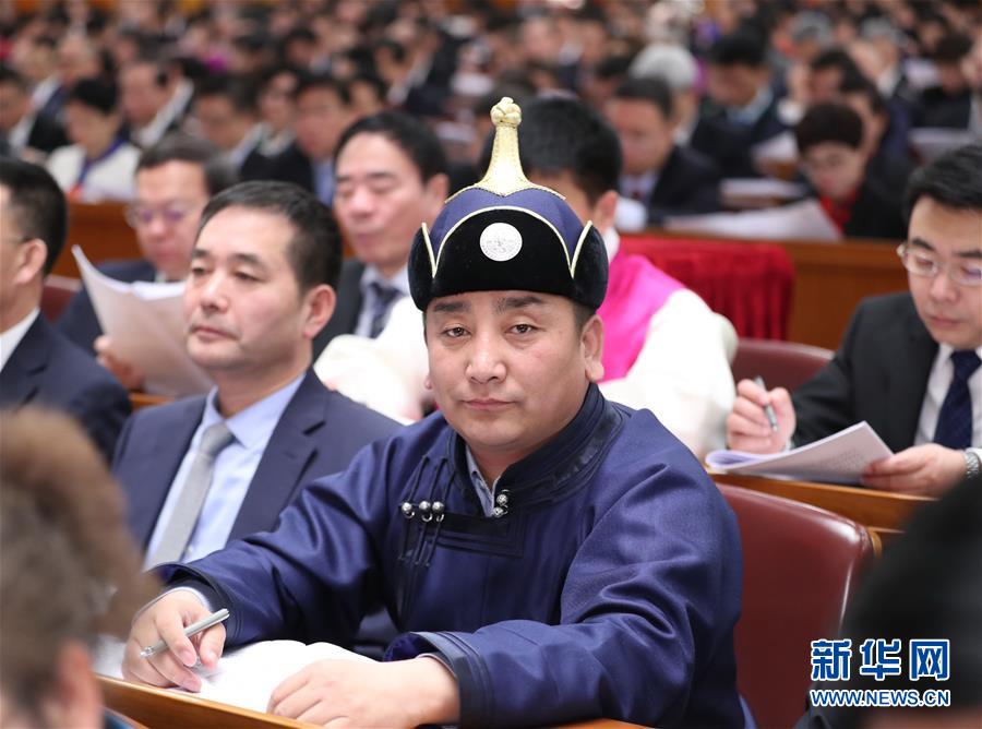 (兩會(huì)·基層代表履職故事)(1)全國(guó)人大代表吳云波:共享新時(shí)代發(fā)展成果