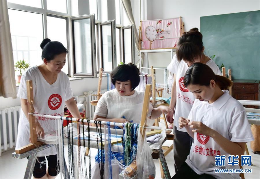 （兩會&middot;基層代表履職故事）（4）全國人大代表孫艷玲：做好非遺事業(yè)，讓古老技藝活起來