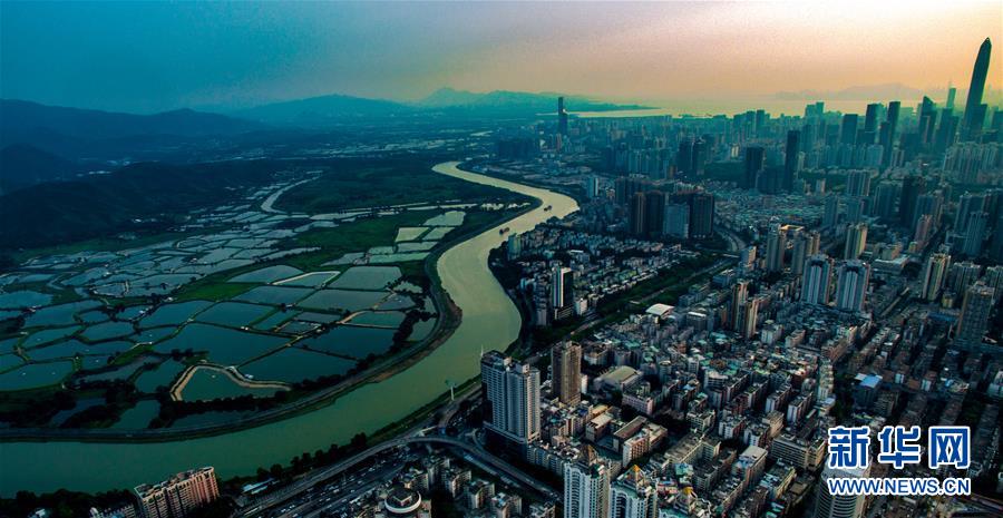 （新華全媒頭條&middot;圖文互動(dòng)）（4）風(fēng)正一帆懸&mdash;&mdash;以習(xí)近平同志為核心的黨中央治國理政一年間