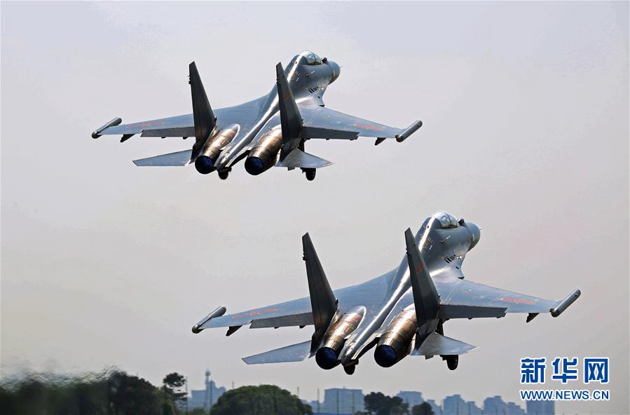 （新華全媒頭條&middot;圖文互動(dòng)）（5）戰(zhàn)鷹，為祖國奮飛&mdash;&mdash;記空軍航空兵某旅旅長、特級(jí)飛行員郝井文