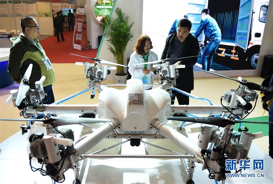 (新華全媒頭條·圖文互動(dòng))(4)奮力開(kāi)創(chuàng)新局——貫徹習(xí)近平總書記重要講話精神推動(dòng)?xùn)|北全面振興述評(píng)之一