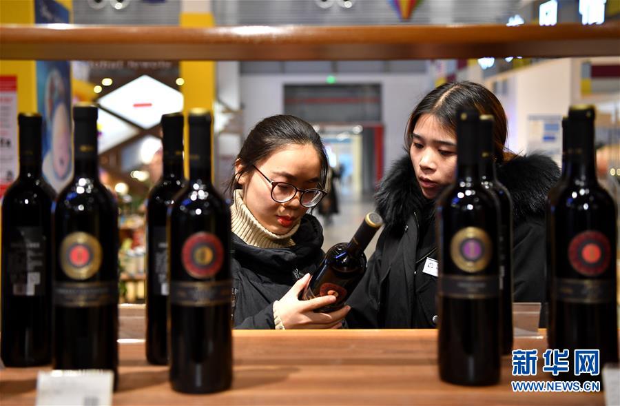 （在習(xí)近平新時代中國特色社會主義思想指引下&middot;將改革開放進行到底&middot;大國之約）（新華全媒頭條&middot;圖文互動）（6）潮起東方浪涌時&mdash;&mdash;來自對外開放前沿的時代強音