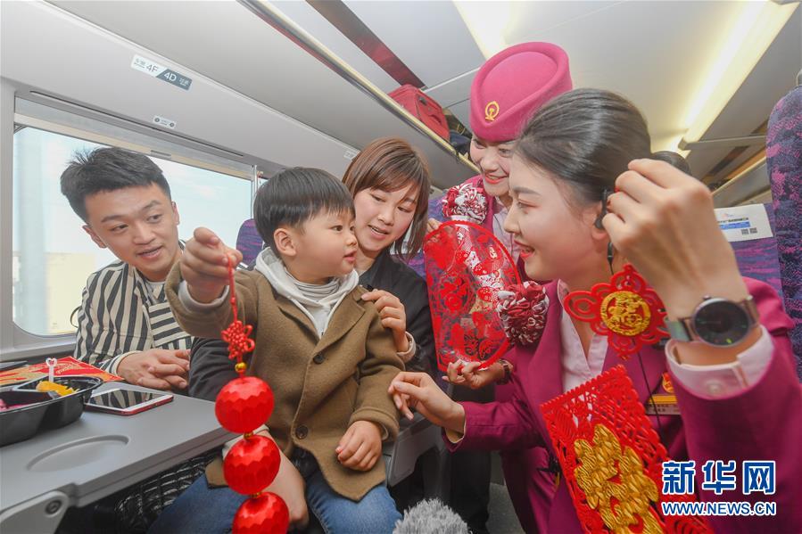 （新華全媒頭條&middot;春運(yùn)高峰&middot;圖文互動(dòng)）（5）感受春運(yùn)新變化 