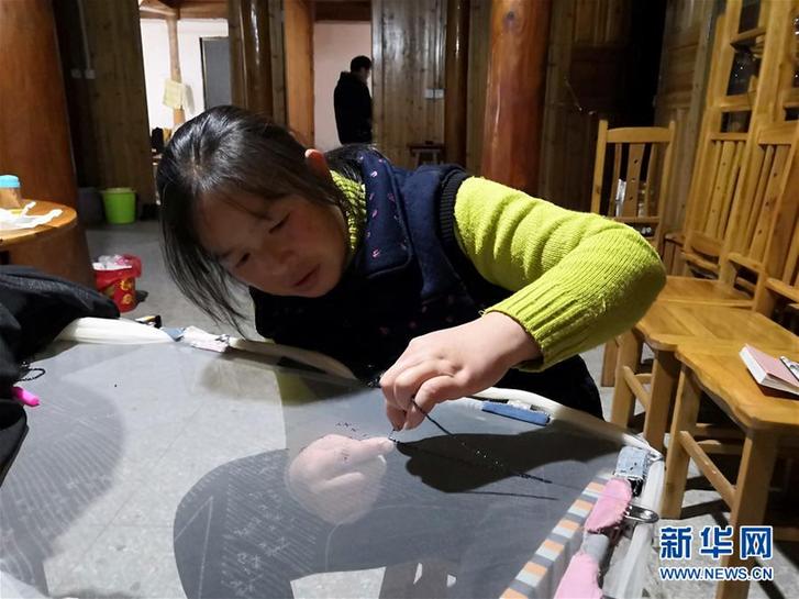 （新春走基層&middot;圖文互動）（3）八平方米&ldquo;蝸居&rdquo;變身苗家客棧&mdash;&mdash;苗家&ldquo;花姐&rdquo;的脫貧故事