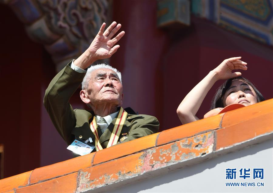 （新華全媒頭條&middot;強(qiáng)軍思想引領(lǐng)新征程&middot;圖文互動(dòng)）（3）那一刻，我們光榮接受檢閱