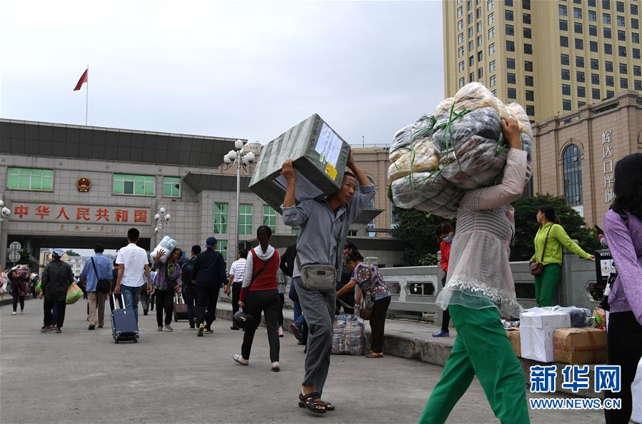 （兩會前夕看落實&middot;圖文互動）（8）開放合作走活發(fā)展&ldquo;新棋局&rdquo;－－廣西落實習(xí)近平總書記全國兩會重要講話精神紀實
