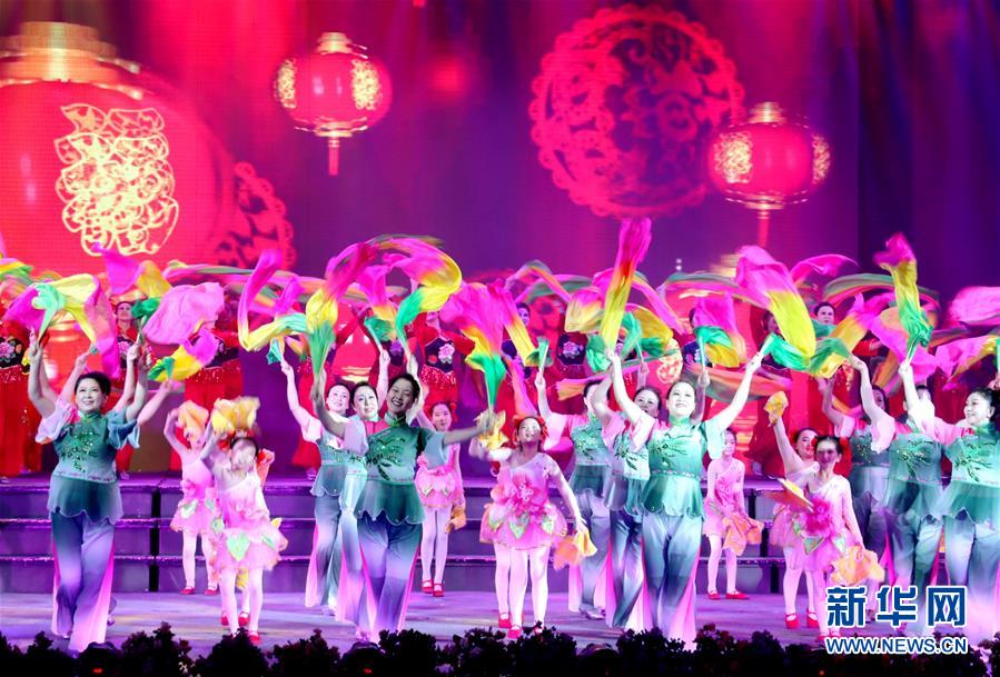 （在習(xí)近平新時代中國特色社會主義思想指引下&mdash;&mdash;新時代新作為新篇章&middot;圖文互動）（2）歡樂的&ldquo;精氣神兒&rdquo;從哪來？&mdash;&mdash;&ldquo;東北小延安&rdquo;用&ldquo;文化密鑰&rdquo;解鎖基層治理