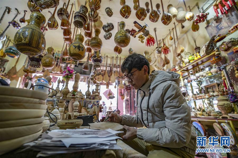 （兩會(huì)前夕看落實(shí)&middot;圖文互動(dòng)）（2）牢記囑托增進(jìn)民族團(tuán)結(jié) 凝心聚力建設(shè)美麗新疆&mdash;&mdash;新疆落實(shí)習(xí)近平總書記全國兩會(huì)重要講話精神紀(jì)實(shí)